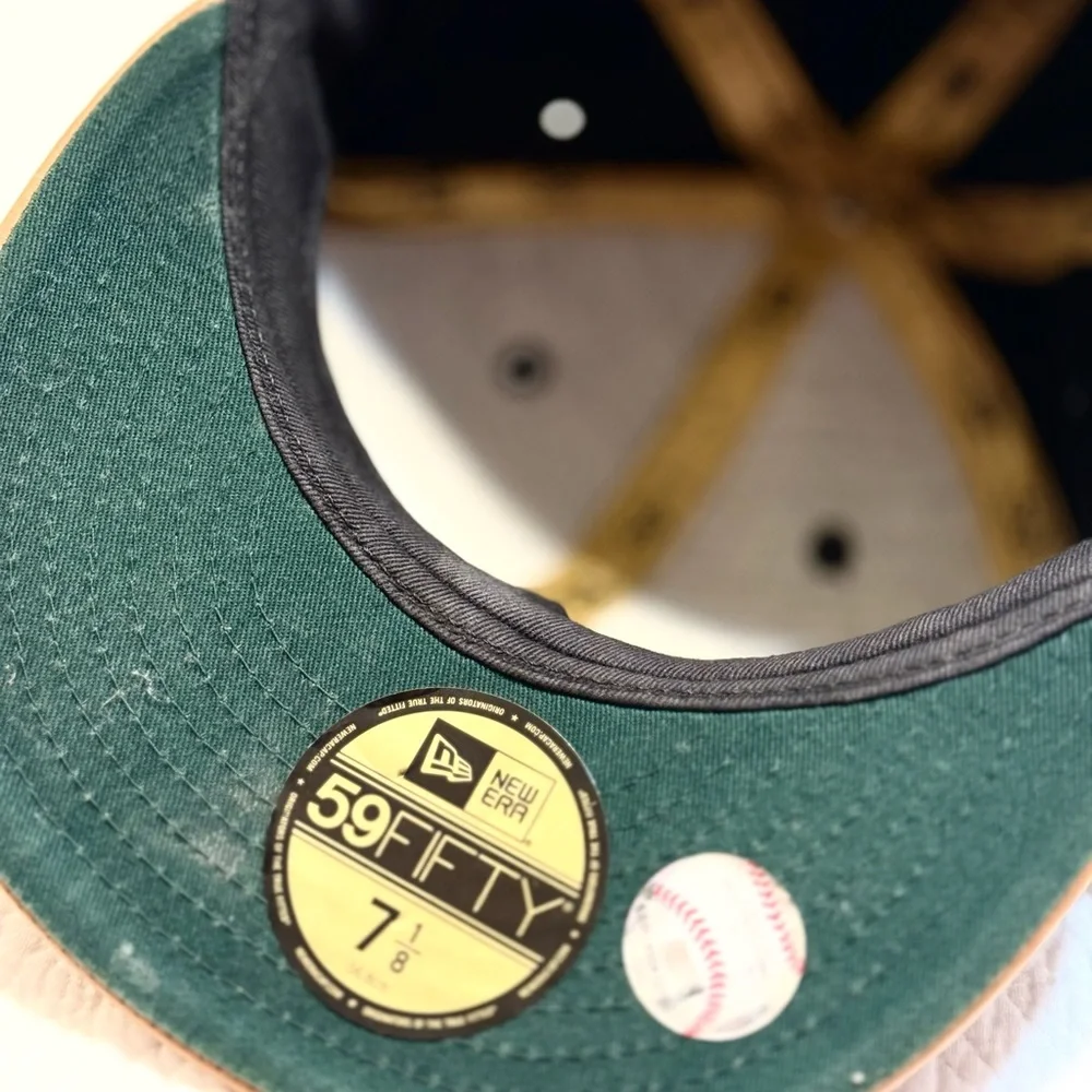 TB Logo SnapBack Cap  / Hat - Picture 7 of 7
